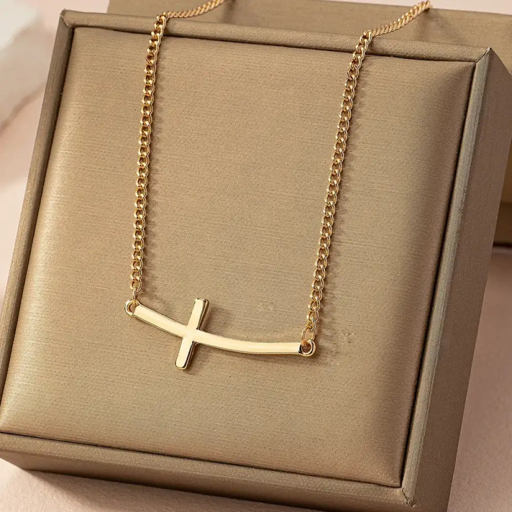 Keeping Love Close – Gold Necklace