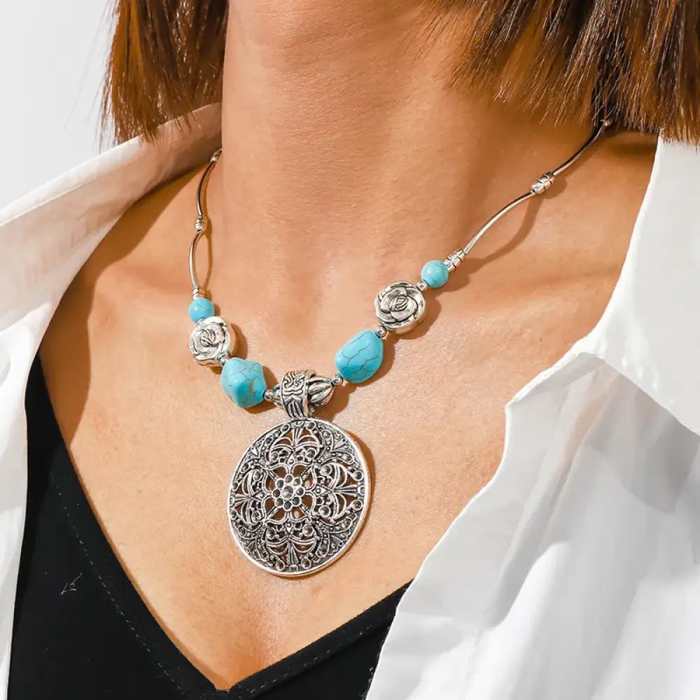 Rocking Out – Blue Necklace