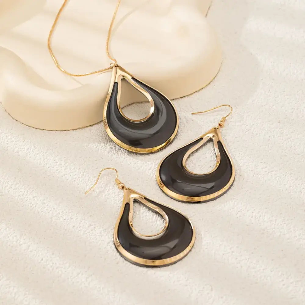 Stopping Traffic – Black Sets