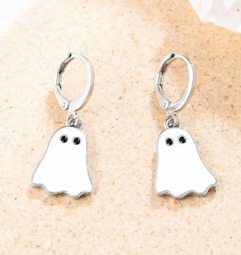 Boo – White Earrings