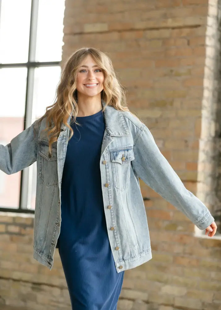 Brinx Light Wash Oversized Denim Jacket - IC Layering Essentials