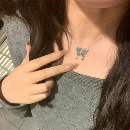 Cocoon – Silver Necklace