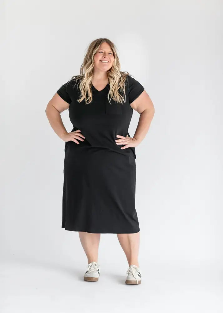 Finley V-neck T-shirt Dress Black / 3XL IC Dresses