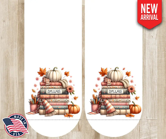 Just a Girl Who Loves Fall - Multi Socks