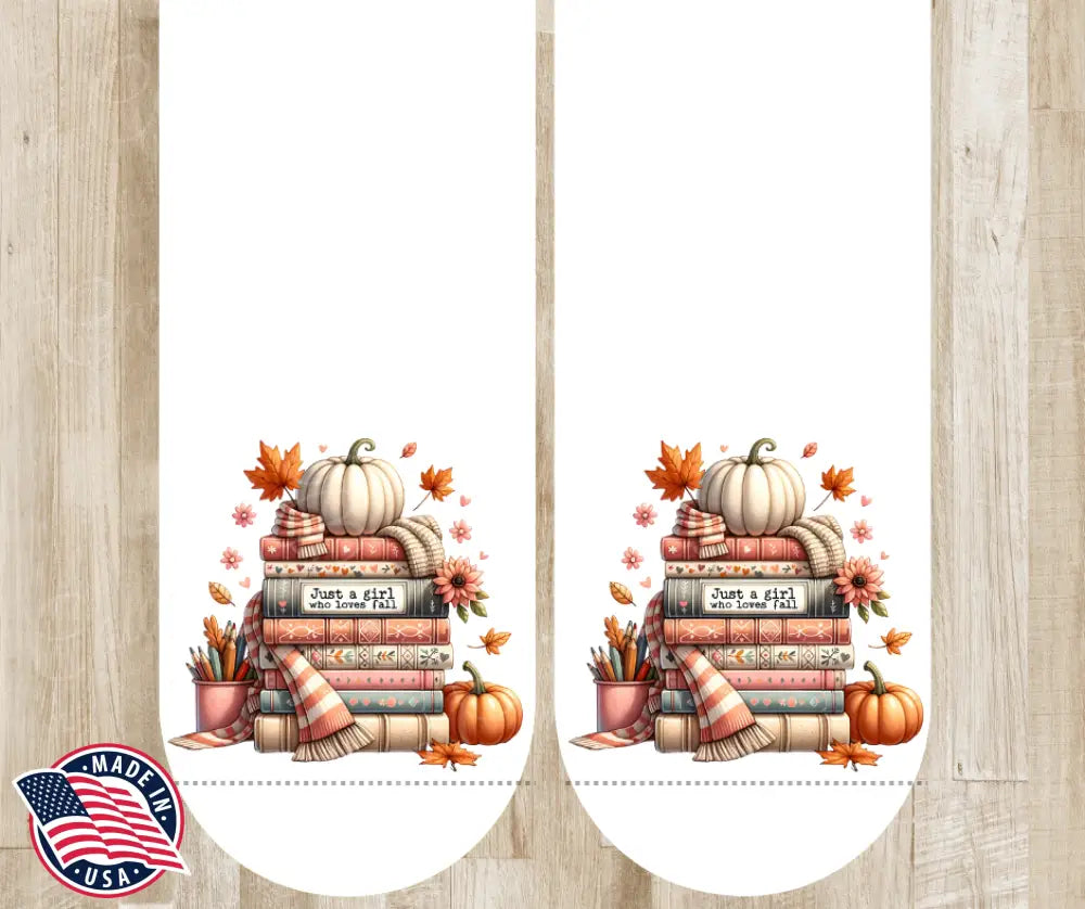 Just a Girl Who Loves Fall - Multi Socks