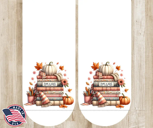 Just a Girl Who Loves Fall - Multi Socks