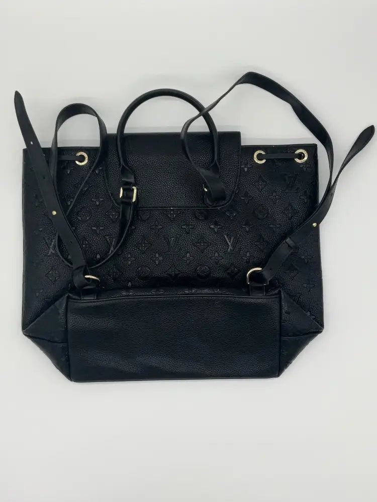 Louis Vuitton - Black