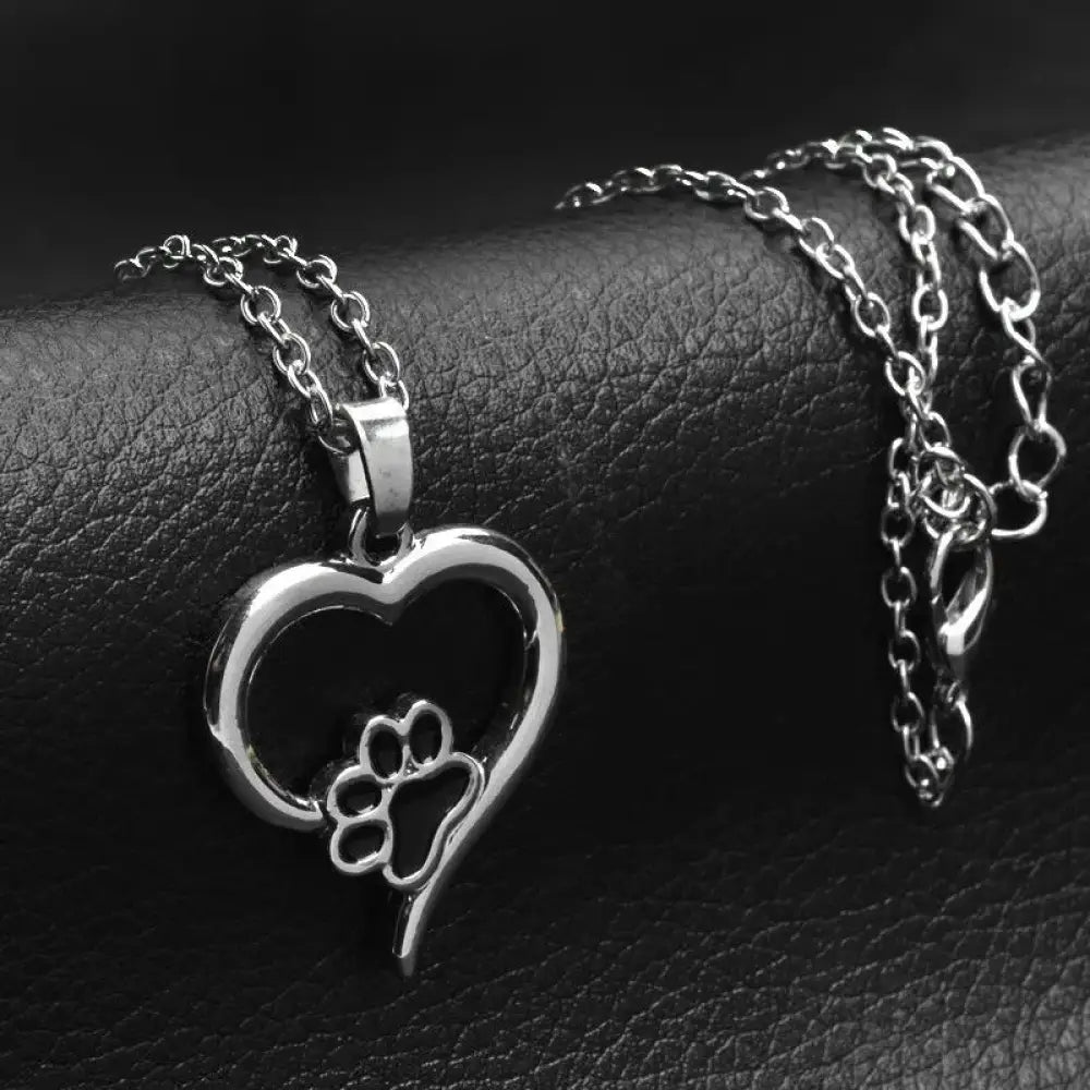 Paws On My Heart – Black Necklace