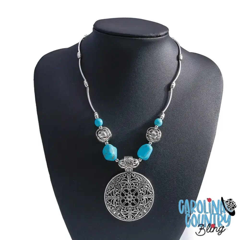 Rocking Out – Blue Necklace