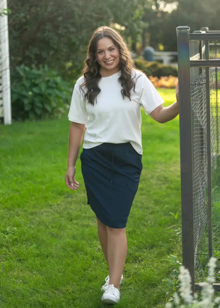 Short Sleeve Essential Relaxed T-shirt - IC Tops