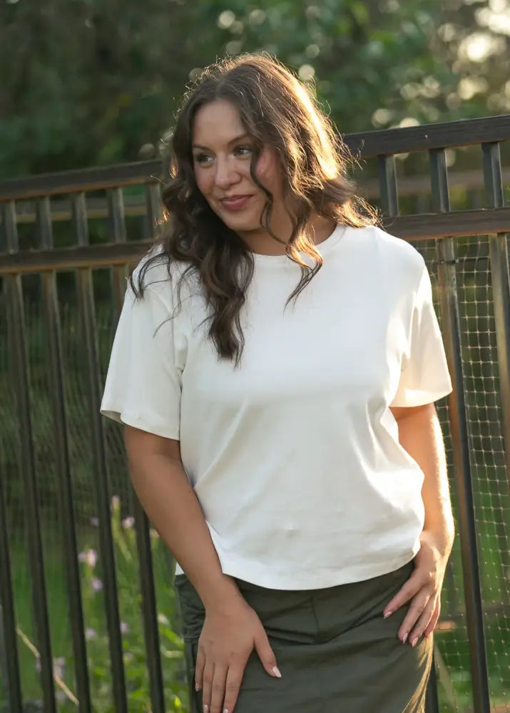 Short Sleeve Essential Relaxed T-shirt - IC Tops