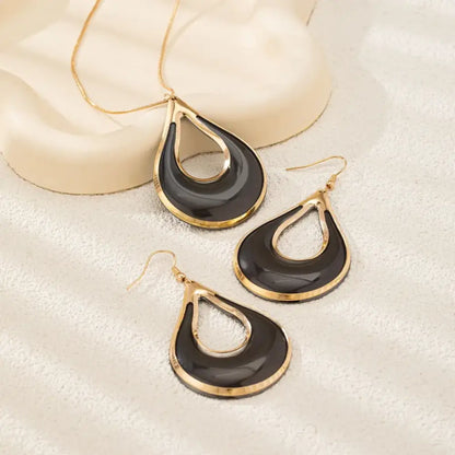 Stopping Traffic – Black Sets