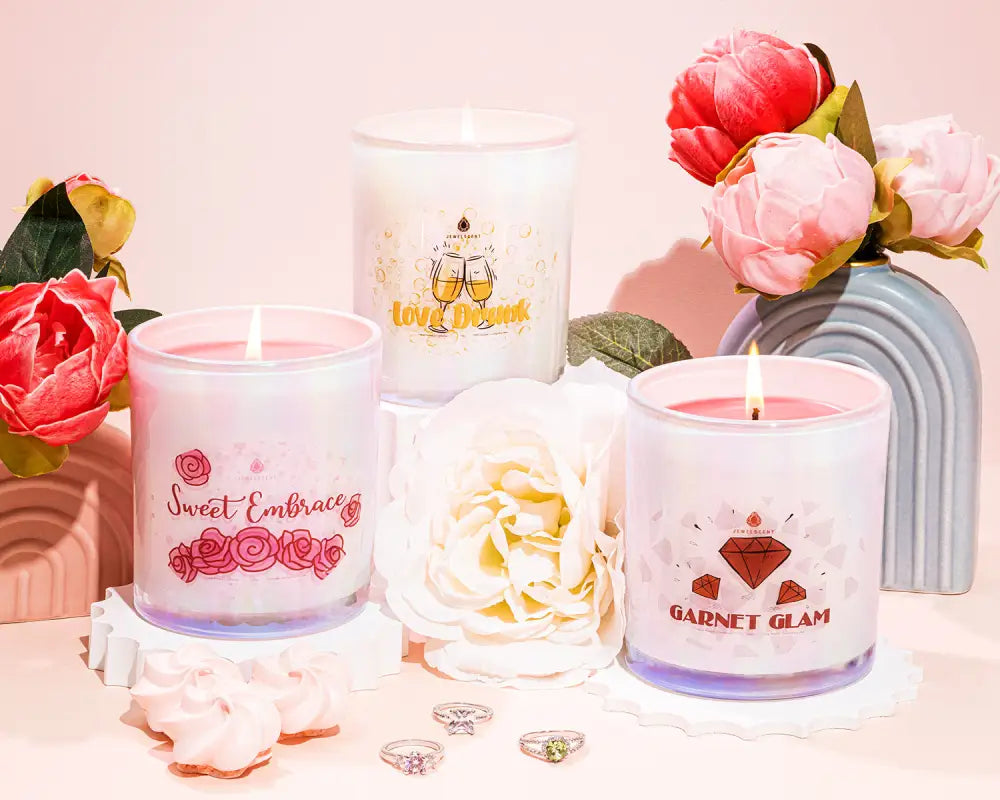 Sweet Embrace 10oz Mystery Box Jewelry Candle - Carolina Country Bling