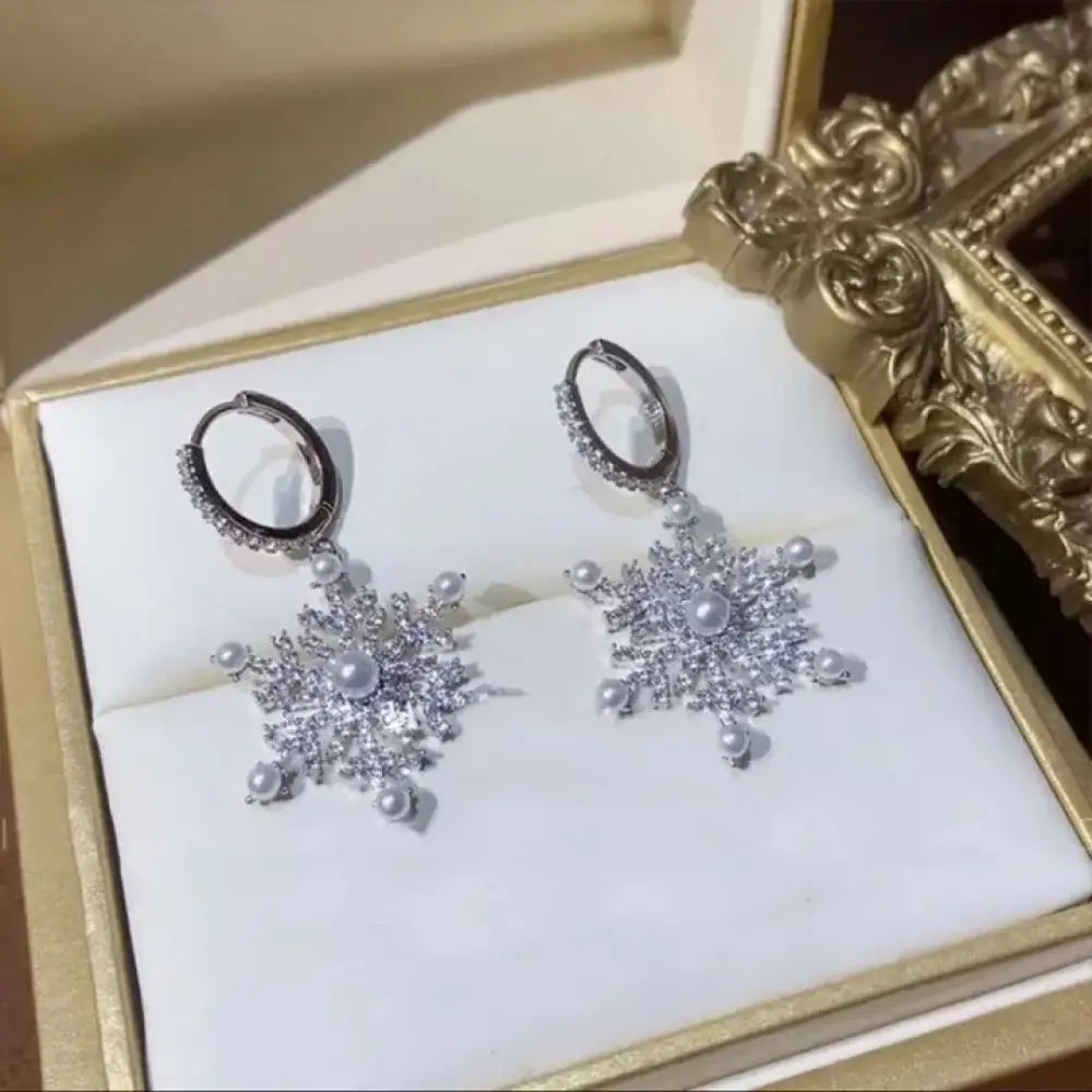 Winter Sparkle – White Earrings