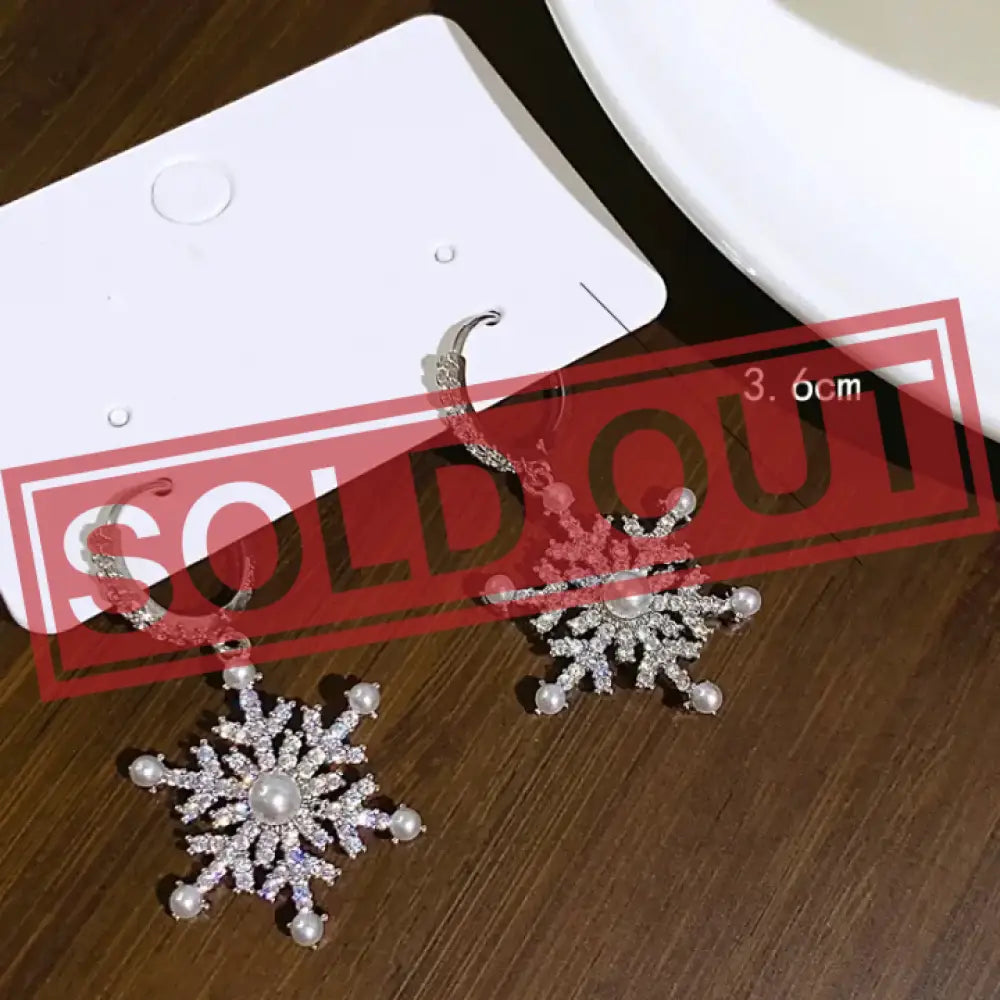 Winter Sparkle – White Earrings