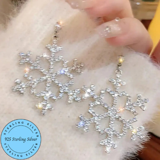 Winter Twinkle – White Earrings